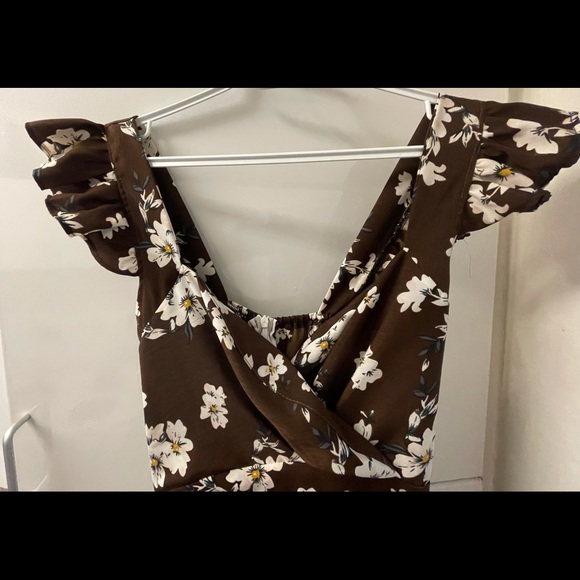 Beautiful floral dress for summer events - Picture 2 of 6